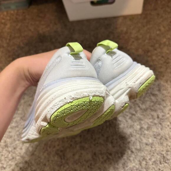 Hoka white and greenpink running - Picture 2 of 8